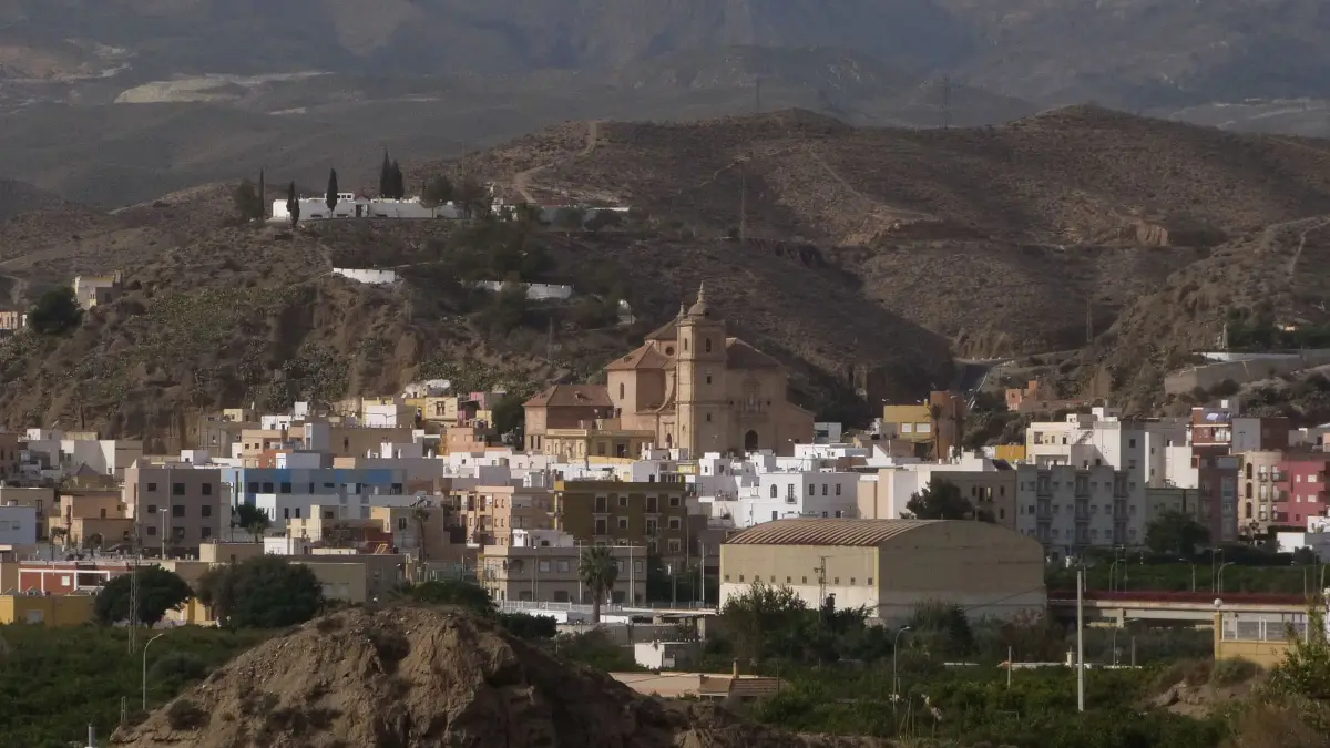 Explora Santa Fe de Mondújar: Una Joya Escondida en España