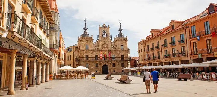 Explora Astorga: Una Joya Oculta en España